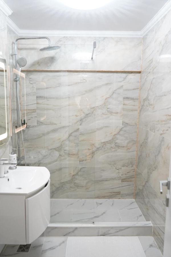 Parliament Square Elite Escapes Apartment Bucureşti Ngoại thất bức ảnh